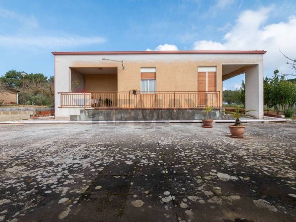 casa indipendente in vendita a Piazza Armerina