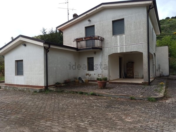 casa indipendente in vendita a Piazza Armerina