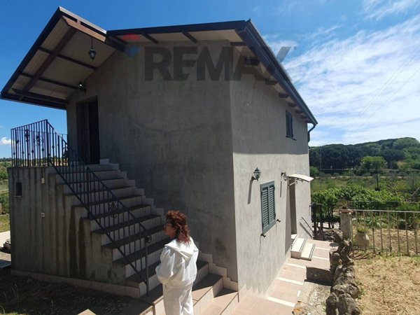 casa indipendente in vendita a Piazza Armerina in zona Azzolina