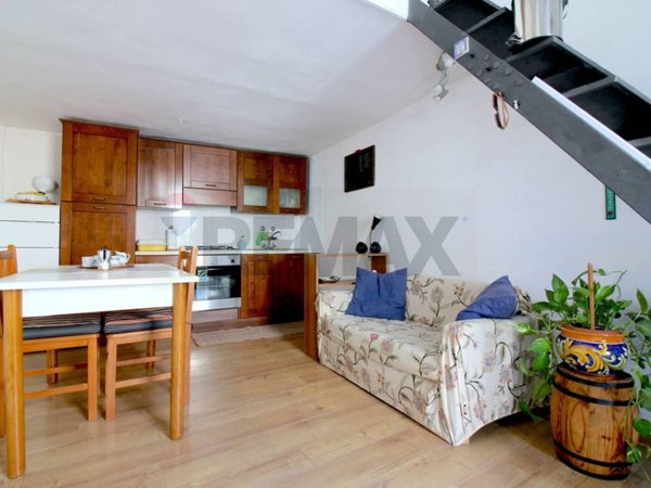 casa indipendente in vendita a Piazza Armerina in zona Azzolina