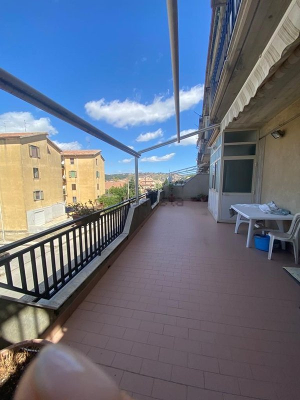 appartamento in vendita a Piazza Armerina in zona Azzolina
