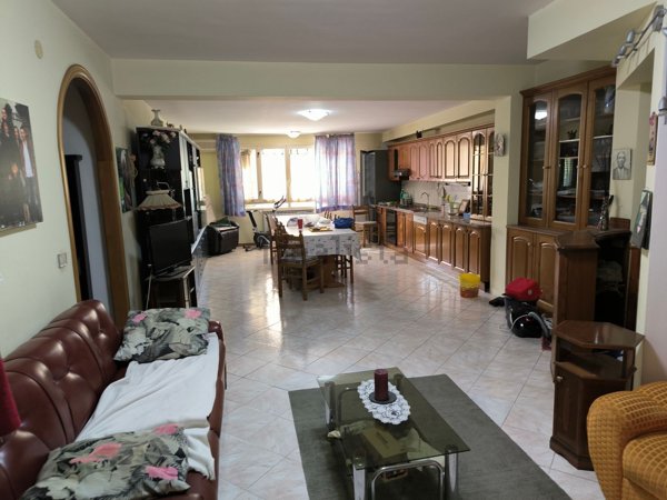 appartamento in vendita a Piazza Armerina in zona Azzolina