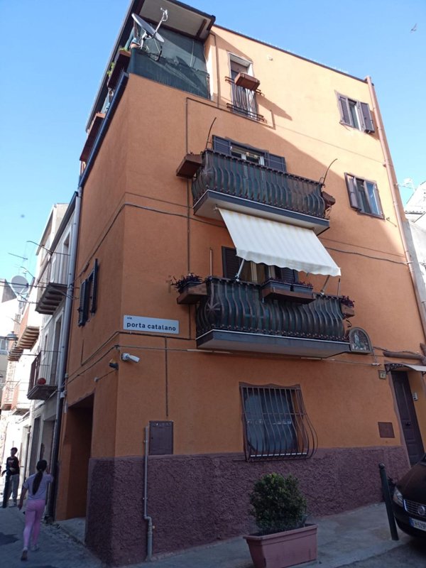 casa indipendente in vendita a Piazza Armerina in zona Azzolina