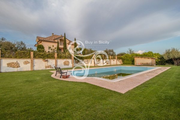 casa indipendente in vendita a Piazza Armerina in zona Grottacalda