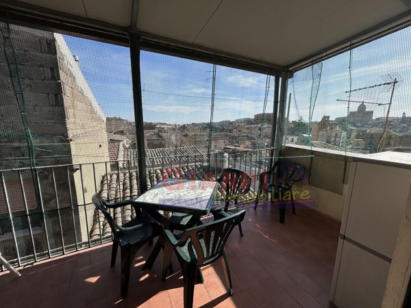 appartamento in vendita a Piazza Armerina in zona Azzolina