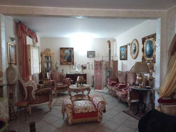 casa indipendente in vendita a Piazza Armerina in zona Azzolina