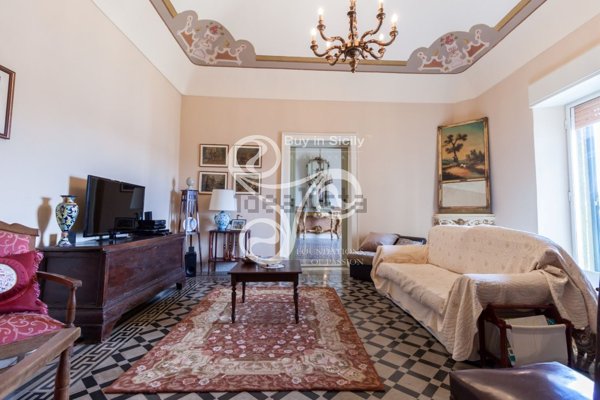 casa indipendente in vendita a Piazza Armerina in zona Azzolina