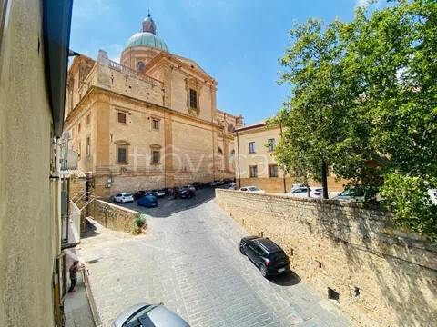 casa indipendente in vendita a Piazza Armerina in zona Azzolina