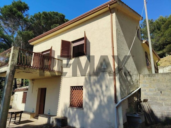 casa indipendente in vendita a Piazza Armerina in zona Santa Croce