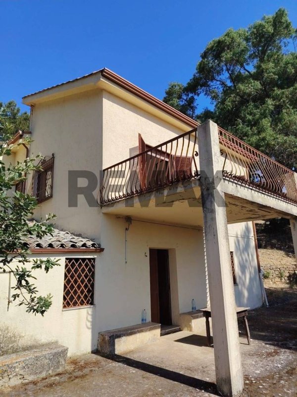 casa indipendente in vendita a Piazza Armerina in zona Santa Croce