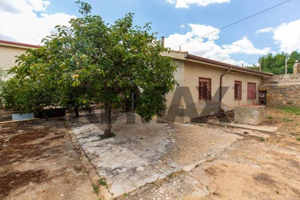 casa indipendente in vendita a Piazza Armerina in zona Grottacalda