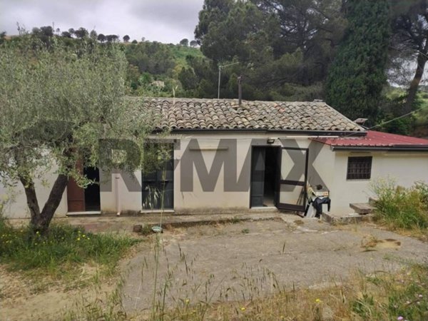 casa indipendente in vendita a Piazza Armerina in zona Grottacalda