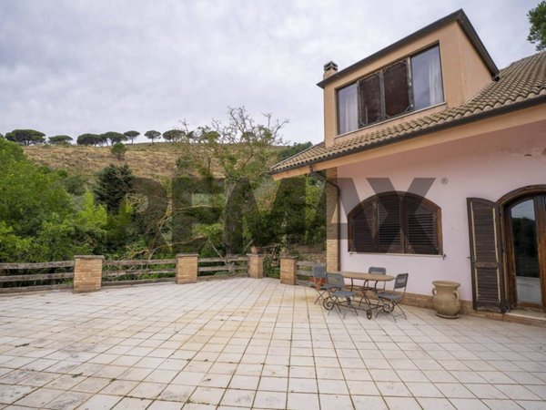 casa indipendente in vendita a Piazza Armerina in zona Santa Croce
