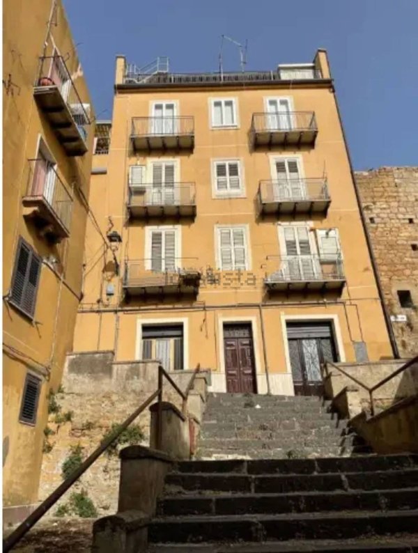appartamento in vendita a Piazza Armerina in zona Azzolina