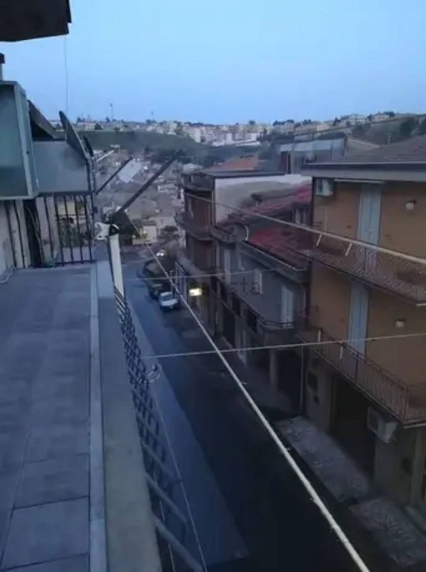 appartamento in vendita a Piazza Armerina in zona Azzolina