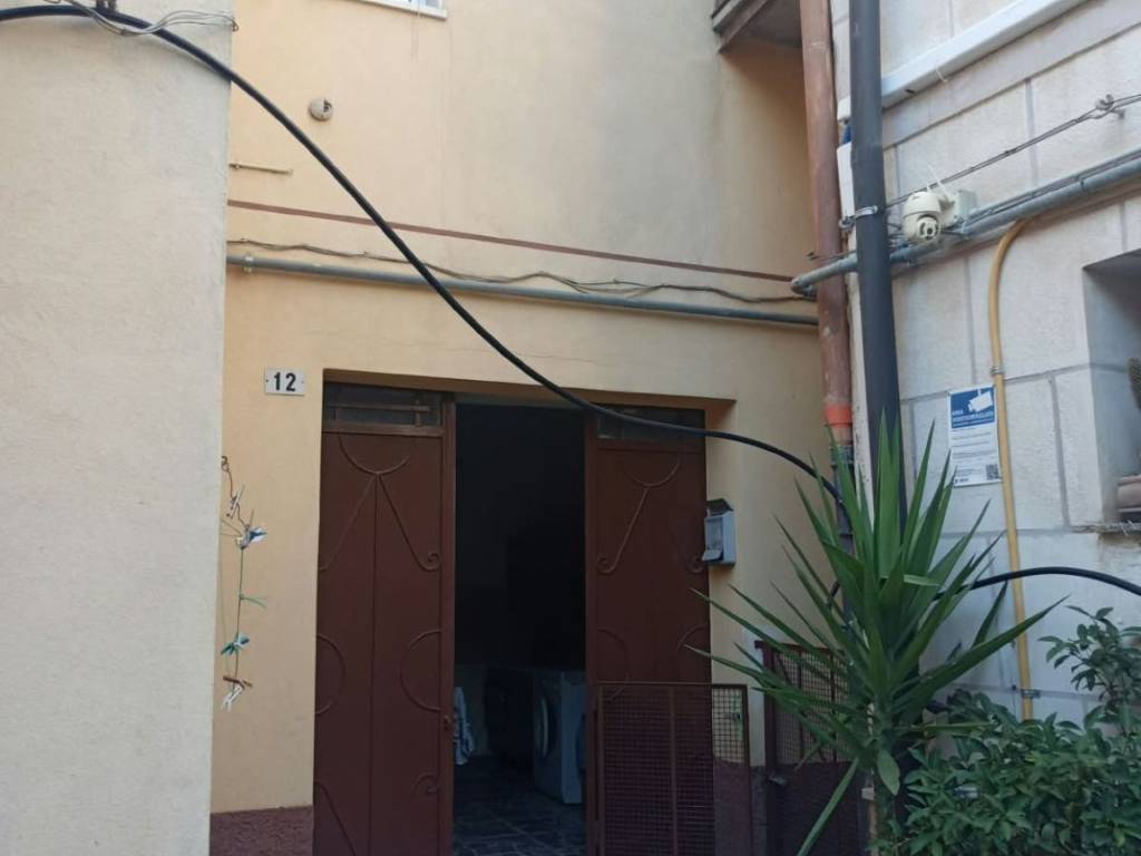 casa indipendente in vendita a Piazza Armerina in zona Azzolina