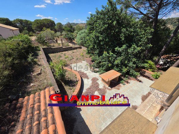 casa indipendente in vendita a Piazza Armerina in zona Santa Croce