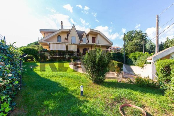 casa indipendente in vendita a Piazza Armerina