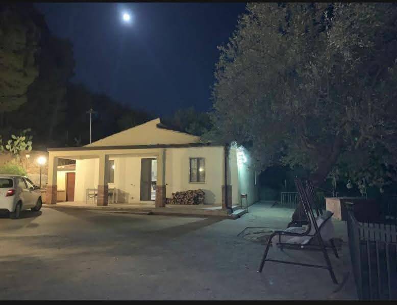 casa indipendente in vendita a Piazza Armerina in zona Grottacalda