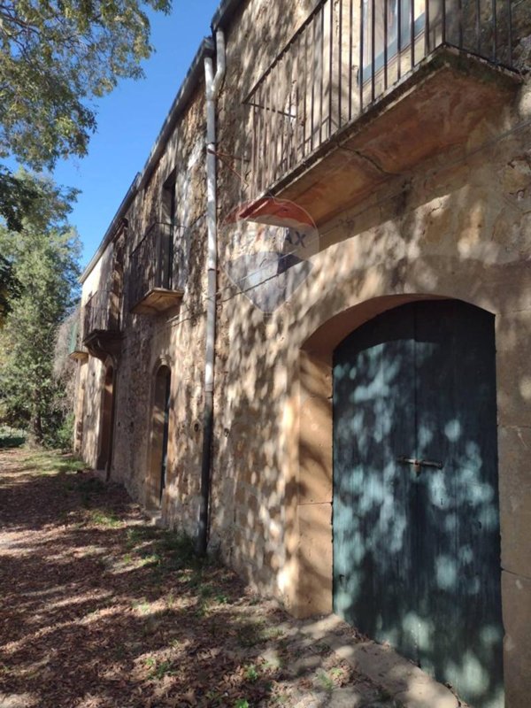 casa indipendente in vendita a Piazza Armerina in zona Santa Croce