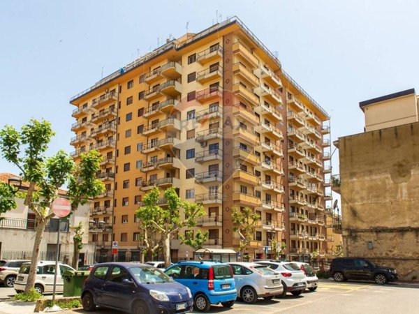 appartamento in vendita a Piazza Armerina in zona Azzolina