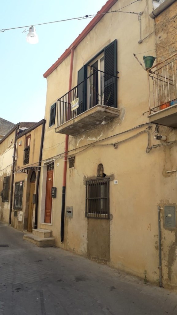 casa indipendente in vendita a Pietraperzia
