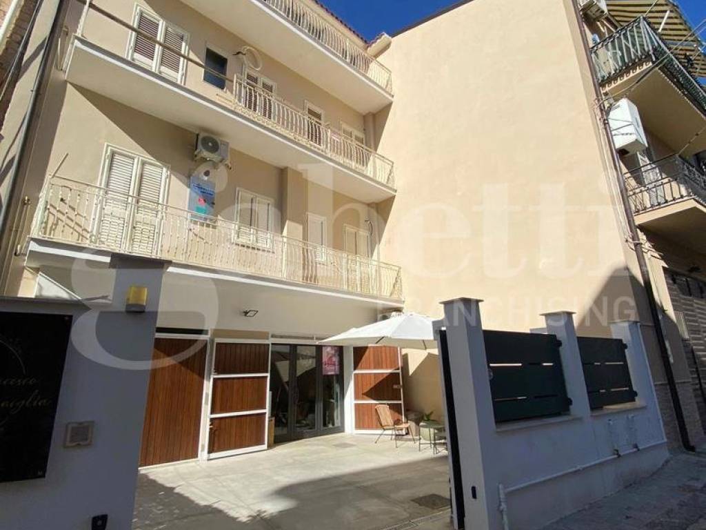 negozio in vendita a Pietraperzia