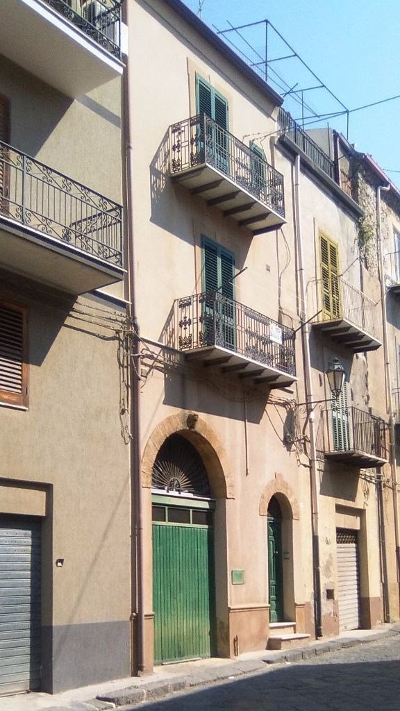 casa indipendente in vendita a Pietraperzia