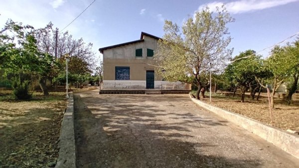 casa indipendente in vendita a Pietraperzia