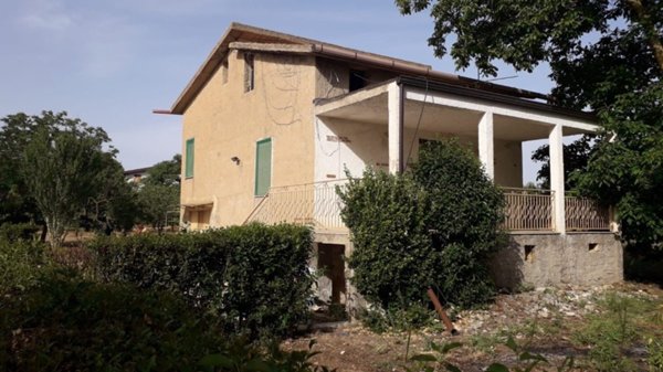 casa indipendente in vendita a Pietraperzia