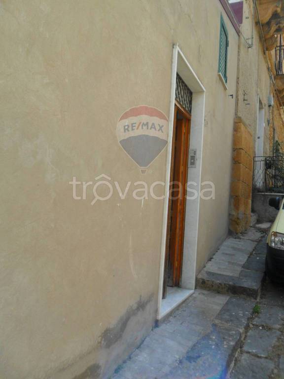 casa indipendente in vendita a Pietraperzia