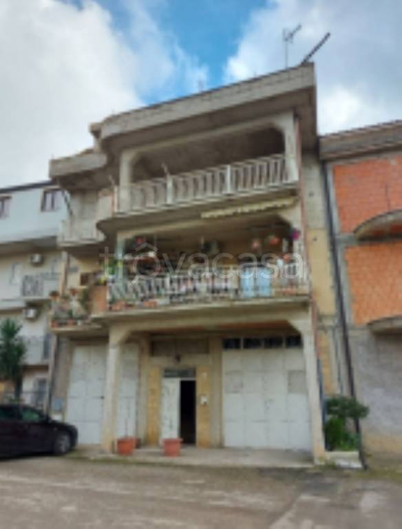 appartamento in vendita a Pietraperzia