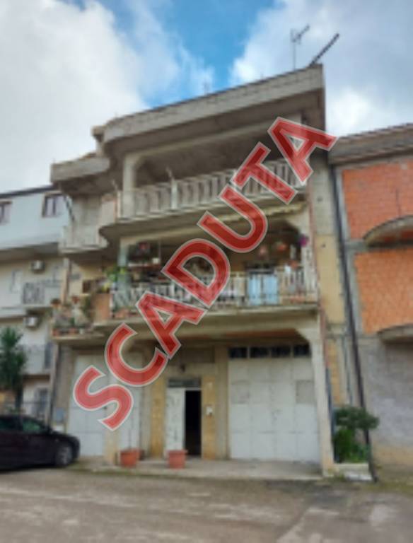 appartamento in vendita a Pietraperzia