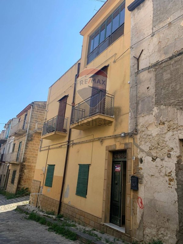 casa indipendente in vendita a Pietraperzia