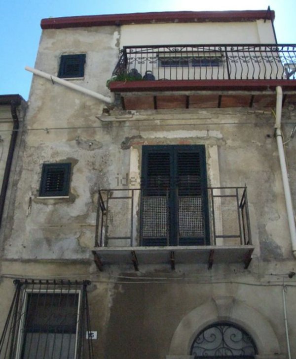 appartamento in vendita a Pietraperzia