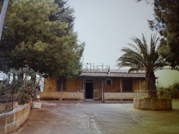 casa indipendente in vendita a Pietraperzia