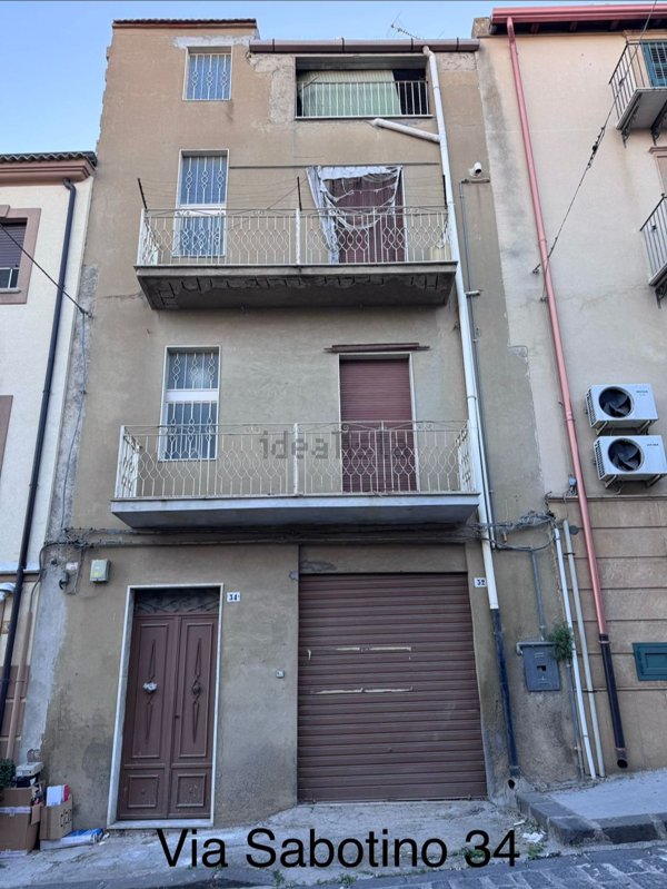 casa indipendente in vendita a Pietraperzia