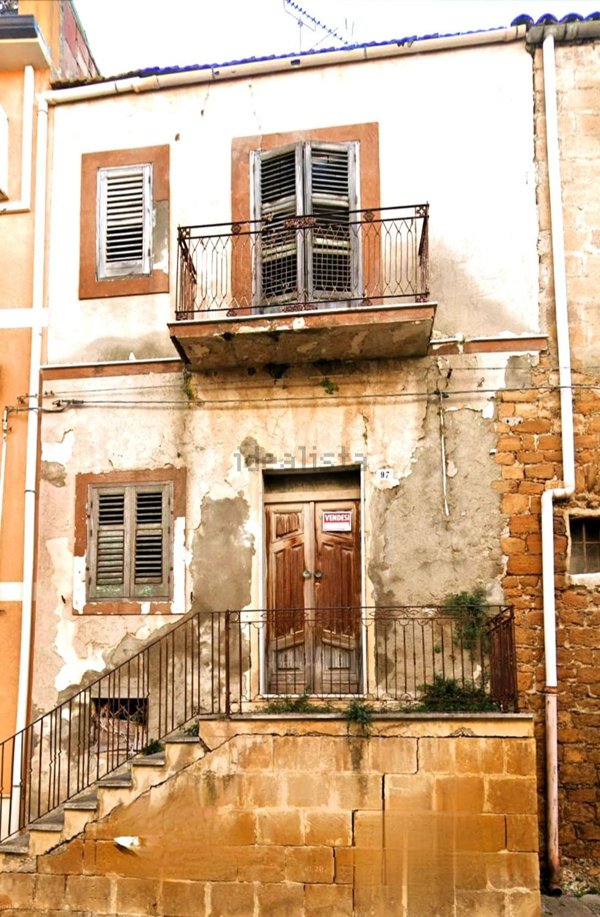 casa indipendente in vendita a Pietraperzia