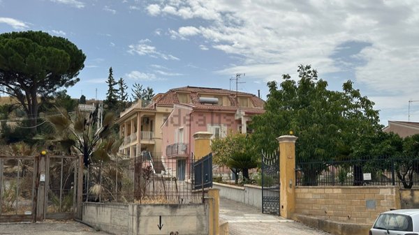 casa indipendente in vendita a Pietraperzia