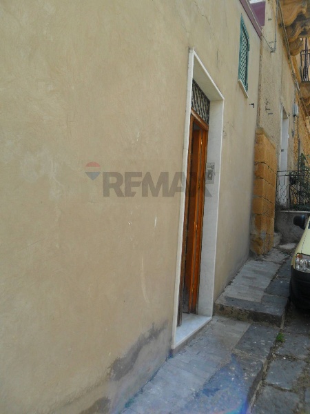 casa indipendente in vendita a Pietraperzia
