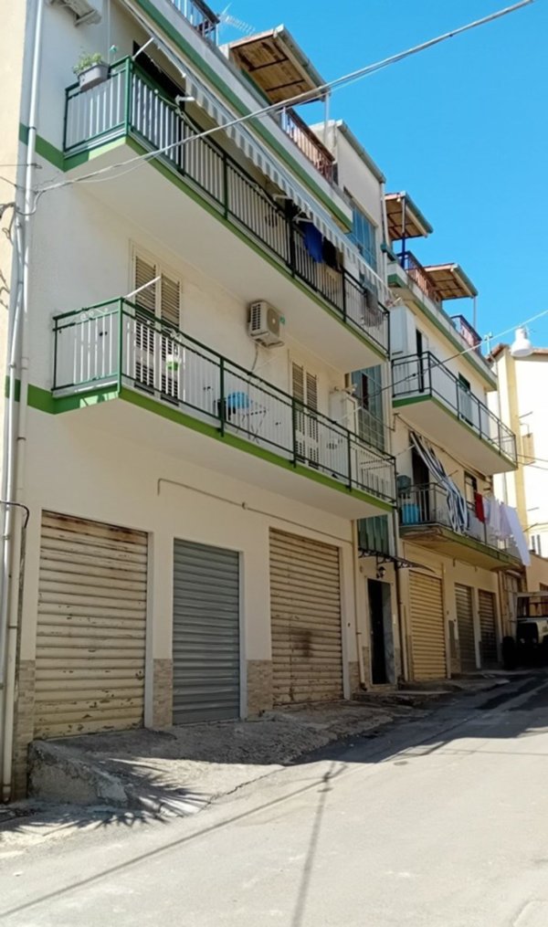 appartamento in vendita a Pietraperzia