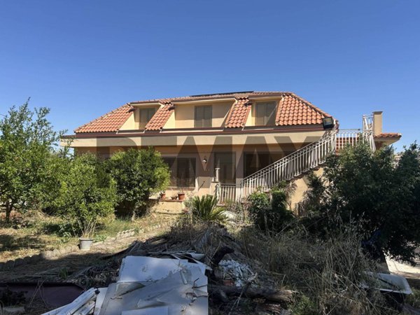 casa indipendente in vendita a Pietraperzia