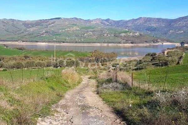 terreno agricolo in vendita a Regalbuto
