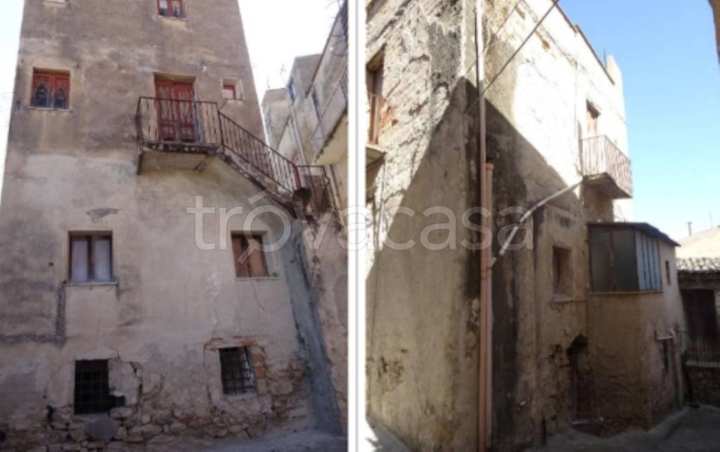 appartamento in vendita a Regalbuto