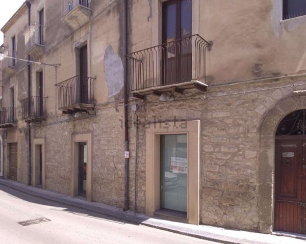 ufficio in vendita a Regalbuto