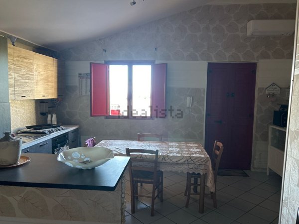 casa indipendente in vendita a Regalbuto