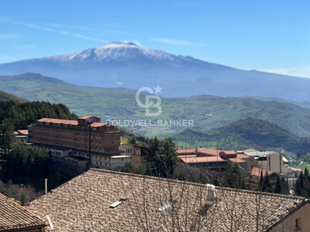 casa indipendente in vendita a Troina