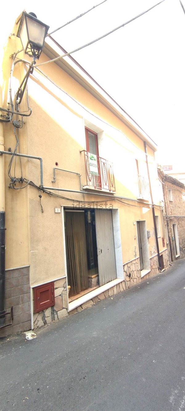 casa indipendente in vendita a Troina