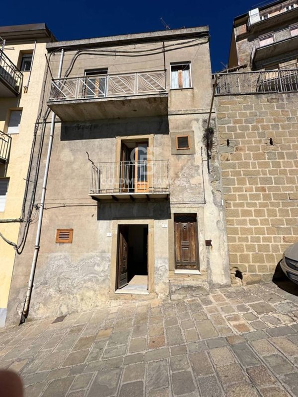 casa indipendente in vendita a Troina