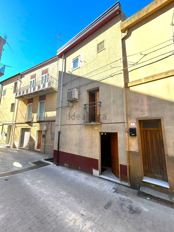 casa indipendente in vendita a Troina